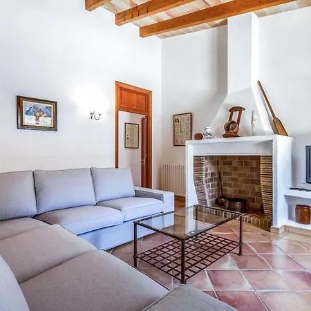 Near And Crystalline Beaches Of Cala Sant Vicenc By Renthousing Villa *